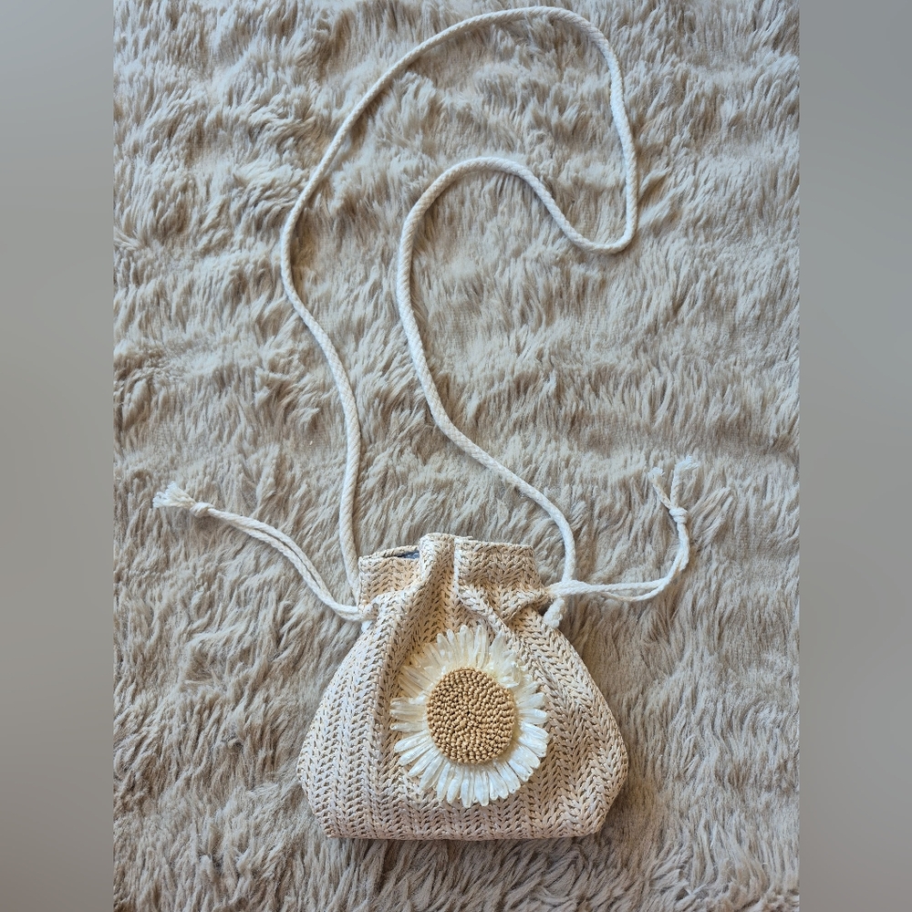 Straw Beach Bag Crossbody Women Bag Cream Woven Bag with Sunflower Design